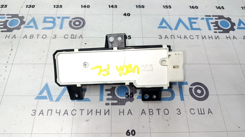 Управляющий модуль сиденья для Toyota Camry 2012-2014, вид сзади, оригинальная деталь.