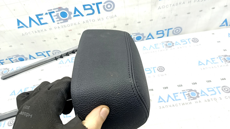 Подголовник 2 ряда левый BMW 3 F30 4d 12-18 кожа черная, под цельную спинку, под чистку