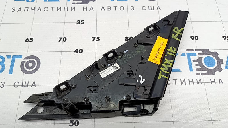 Молдинг крыла треугольник правый Tesla Model X 16-21 тип 2, микротрещины краски