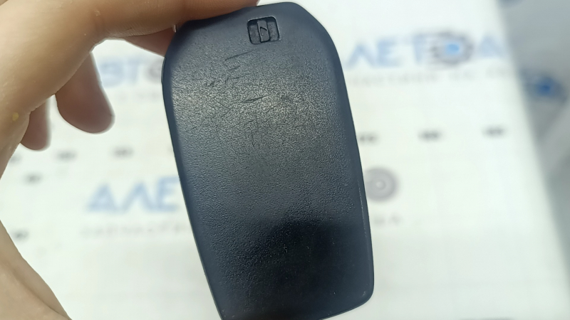 Ключ smart Toyota Sienna 21-23 5 кнопок, царапины