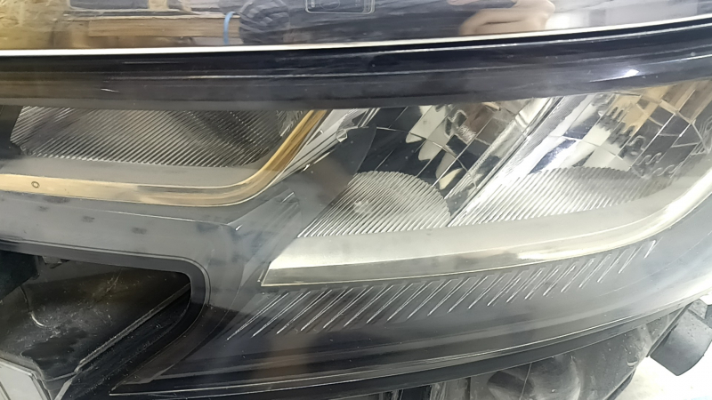 Фара передняя левая Toyota Sienna 21-24 LED, LE, XLE, Led, трещина в креплении, под полировку