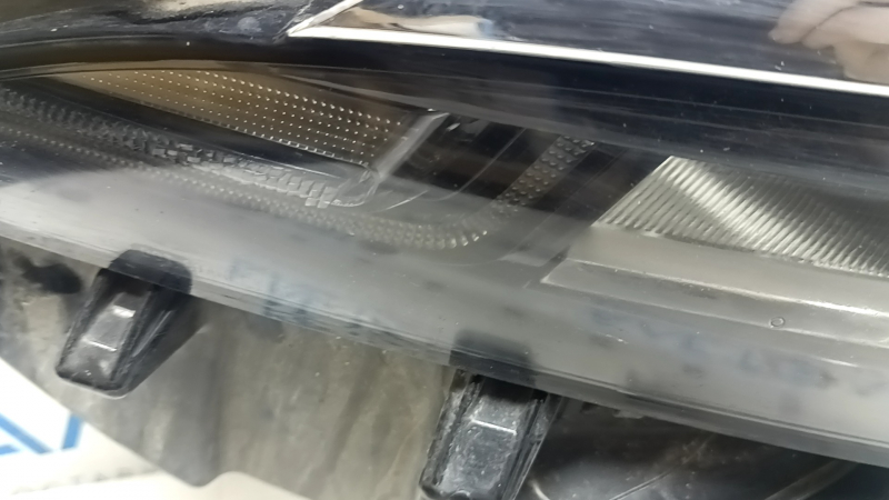 Фара передняя левая Toyota Sienna 21-24 LED, LE, XLE, Led, трещина в креплении, под полировку