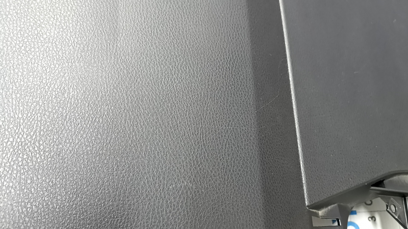 Торпедо передняя панель с AIRBAG Toyota Sienna 21-26 без проекции, черная, царапины