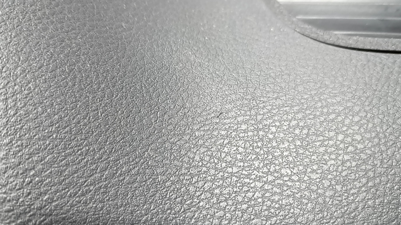 Торпедо передняя панель с AIRBAG Toyota Sienna 21-26 без проекции, черная, царапины