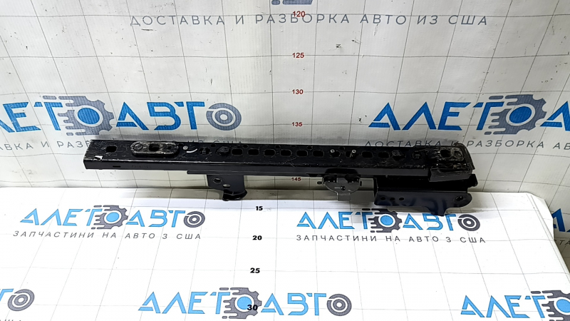 Салазка пассажирского сиденья правая VW Passat b8 16-18 USA механическая, без каркаса