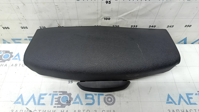 Коленная подпорка водительского сиденья BMW 3 F30 12-18 кожа черная, подогрев, потертость