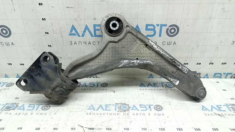 Рычаг нижний передний левый Ford Fusion mk5 13-20 алюминий, микротрещины
