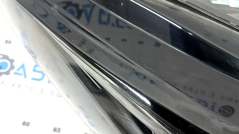 Фара передняя левая в сборе Mazda 6 18-21 usa LED без AFS, полез лак, под полировку, царапина