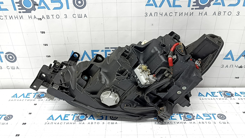 Фара передняя правая в сборе Mazda 6 18-21 usa LED без AFS, полез лак, под полировку