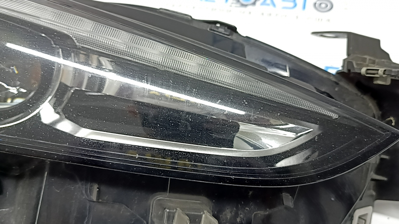 Фара передняя правая в сборе Mazda 6 18-21 usa LED без AFS, полез лак, под полировку