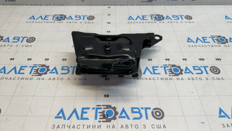 Подушка двигателя левая Toyota Prius 50 16-22