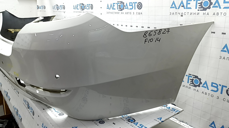 Бампер задний голый BMW 5 F10 14-16 под парктроники, Base, белый, потерт