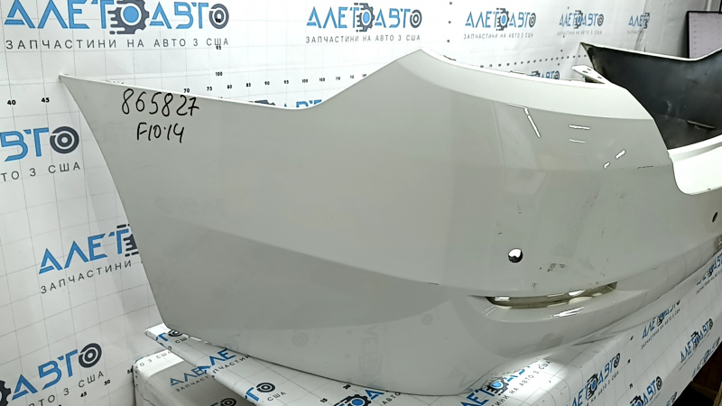 Бампер задний голый BMW 5 F10 14-16 под парктроники, Base, белый, потерт
