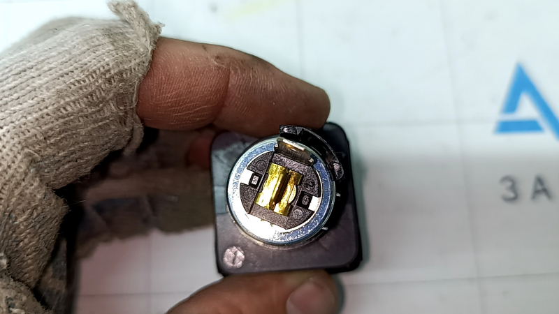 Прикуриватель багажника BMW 5 F10 11-16 с крышкой