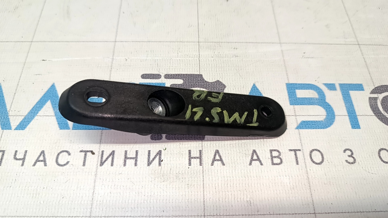 Кронштейн двери передней правой Tesla Model S 21-26