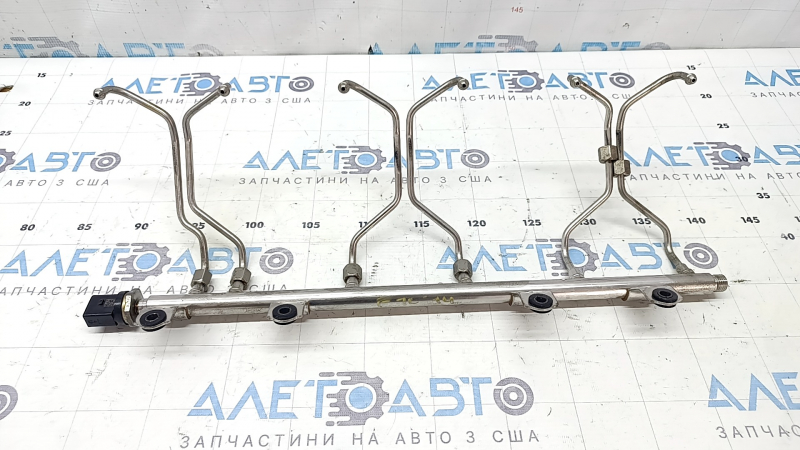 Топливная рейка BMW 5 F10 14-16 3.0T N55 с датчиком