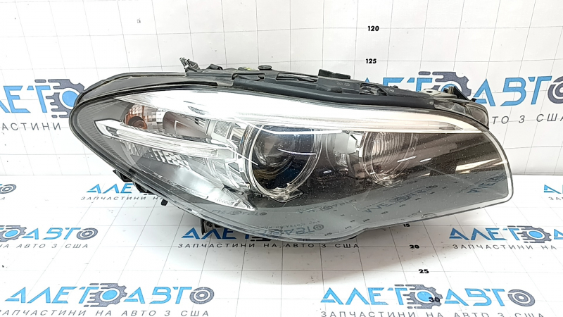 Фара передняя правая для BMW 5 F10, 2011 - 2016 года, со следами использования.