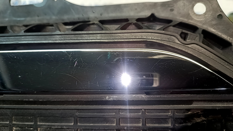 Ручка двери внутренняя задняя правая Tesla Model S 12-20 хром, царапины