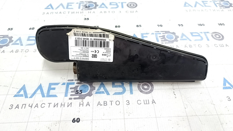 Подушка безопасности на Mercedes C-class W205 2015-2021, вид сбоку с оригинальным номером.