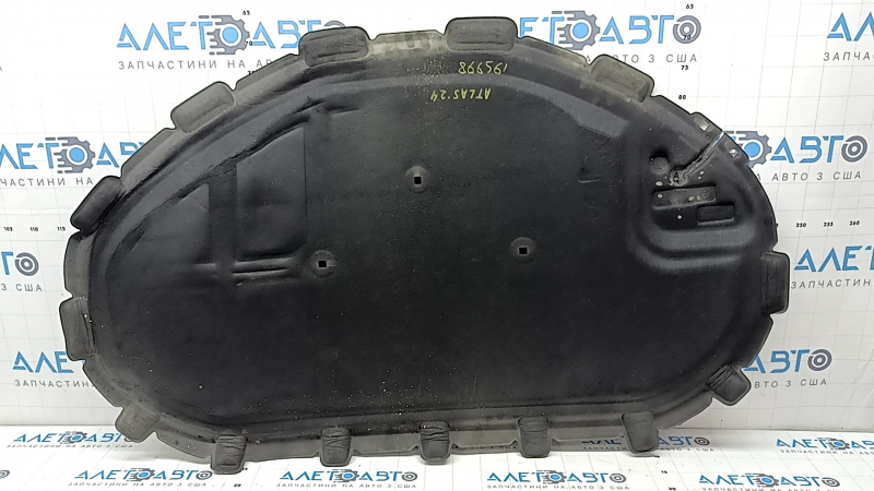 Изоляция капота VW Atlas 21-26 примята