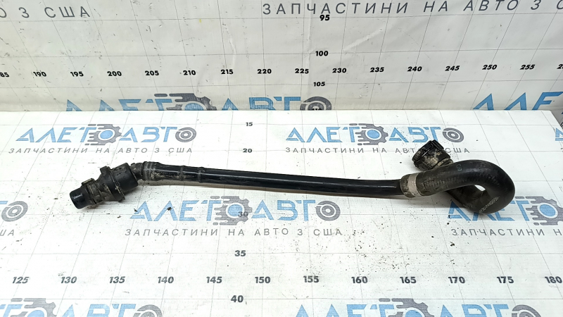 Патрубок системы охлаждения Mercedes C-class W205 300 19-21