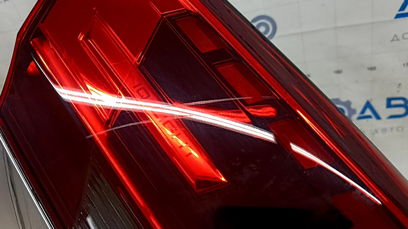 Фонарь внешний крыло левый VW Atlas 24-26 LED с хром молдингом, царапины