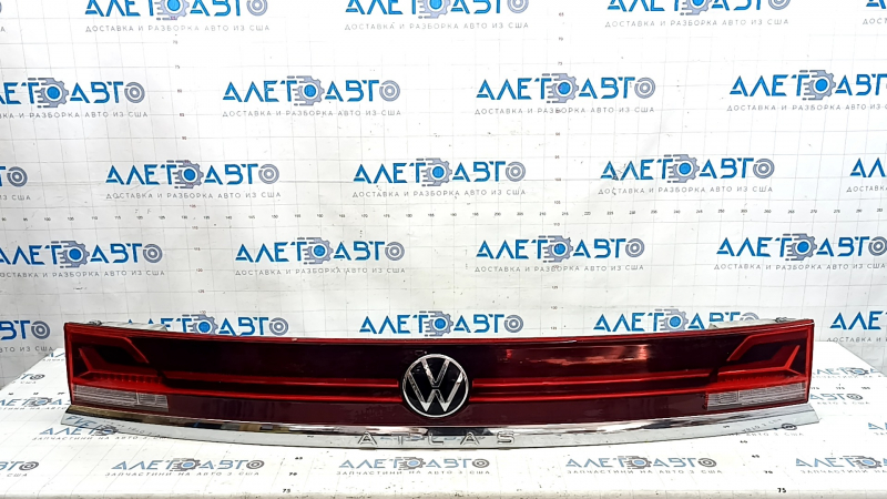 Фонарь внутренний дверь багажника центральный VW Atlas 24-26 без ambient lighting, в сборе, царапины
