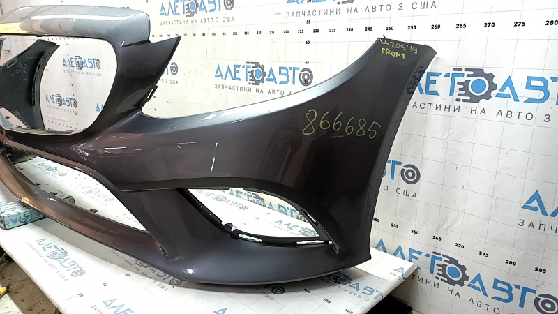 Бампер передний голый Mercedes C-class W205 300/350e/350h/400 19-21 без парктроников, графит 992, потерт