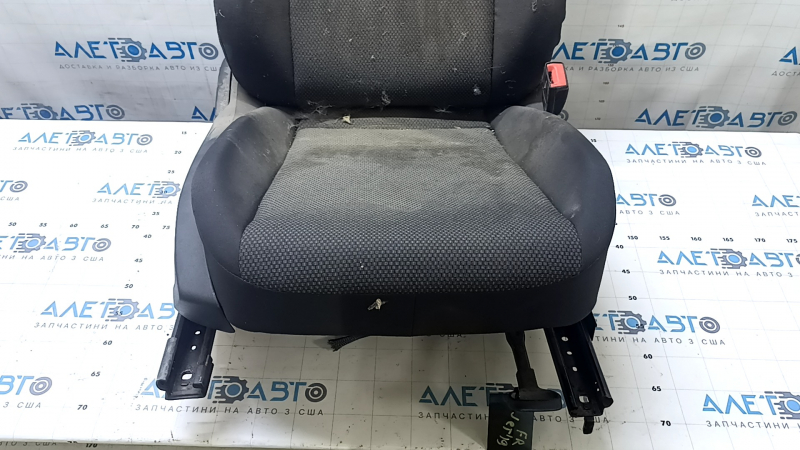 Пассажирское сиденье VW Jetta 19-21 без airbag, механическое, ткань черная, под химчистку