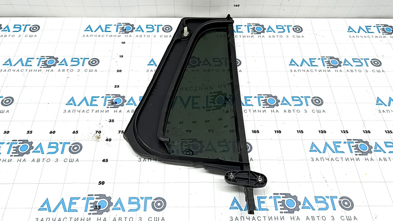 Стекло двери треугольник заднее левое VW Atlas 18-26 тонировка