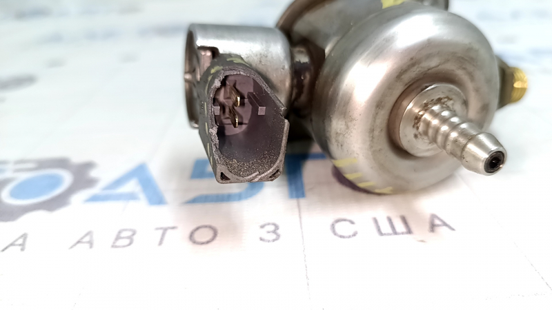 Топливный насос высокого давления ТНВД Audi A4 B9 17-20 2.0T сломана фишка