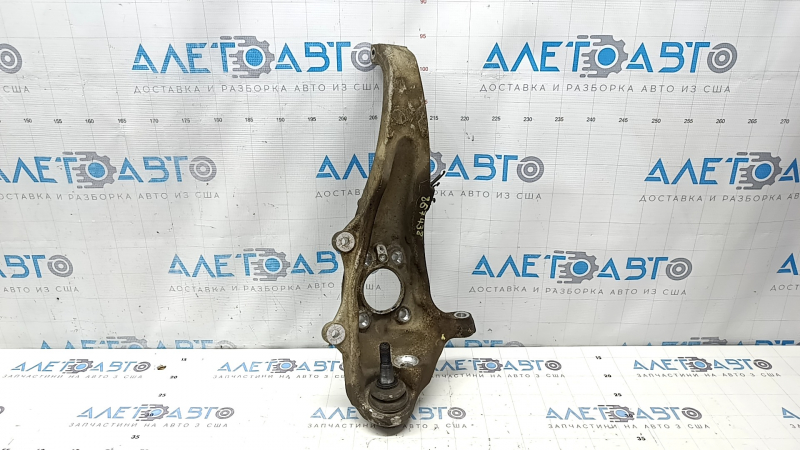 Цапфа передняя левая BMW 5 F10 11-16 AWD с шаровой, микротрещины пыльника