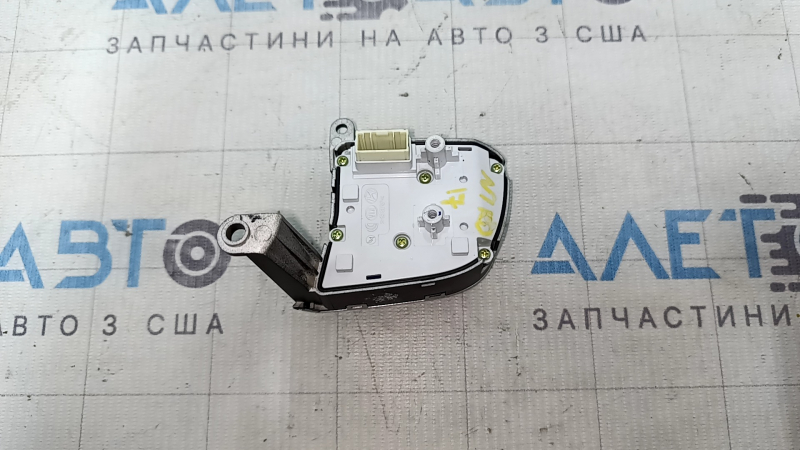 Задняя сторона кнопок регулировки для Kia Niro, оригинальная деталь.