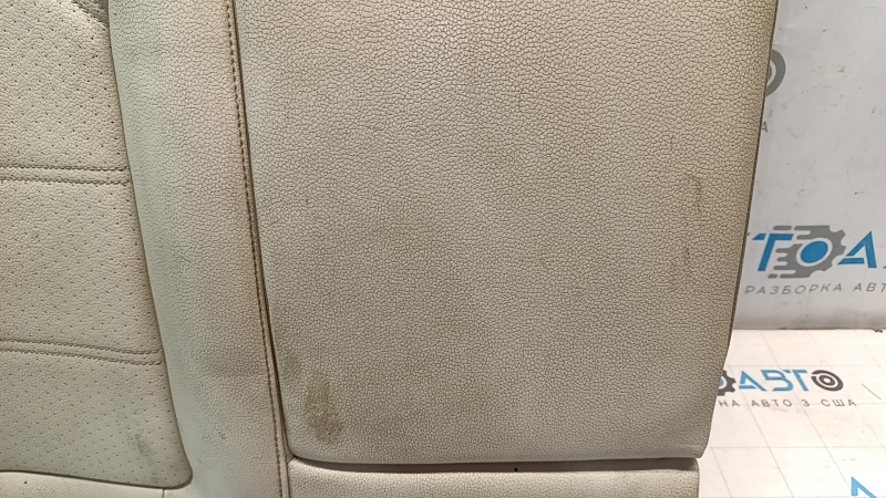 Спинка заднего ряда сидений правая VW Passat b8 16-18 USA кожа бежевая, с подлокотником, под химчистку