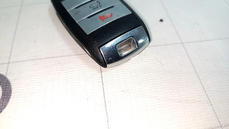 Ключ Kia Niro 17-22 HEV, PHEV Smart key, 4 кнопки, потерт, тычки