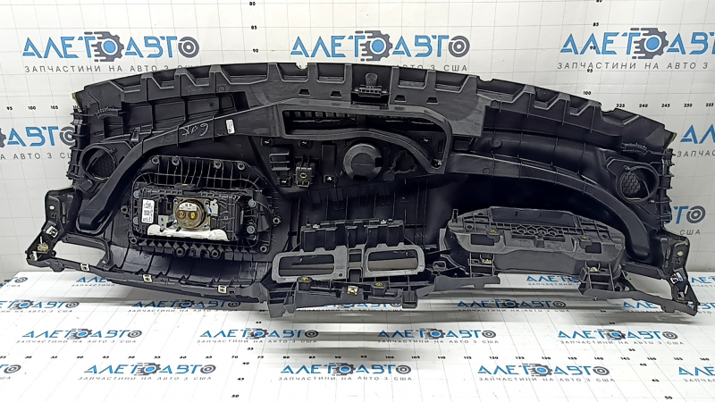 Торпедо передняя панель с AIRBAG Audi Q5 80A 18-19 черная