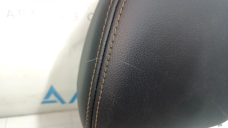 Подголовник 2 ряда левый Mazda CX-5 17-24 кожа черная, царапины