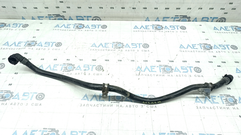 Патрубок системы охлаждения Mercedes C-class W205 300 19-21 пластик