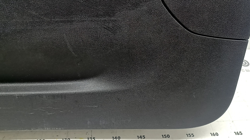 Сторона обшивки двери багажника нижняя BMW X3 G01 2018-2023, видно естественные следы эксплуатации