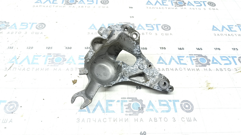 Защитная крышка ТНВД Mercedes C-class W205 300/350e/350h 19-21