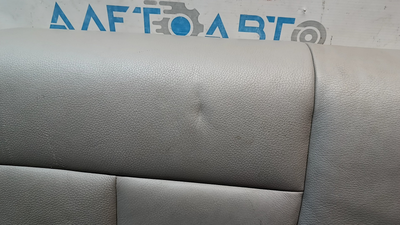 Подушка заднего ряда сидений BMW 3 F30 12-18 кожа серая, подерта кожа, вмятости