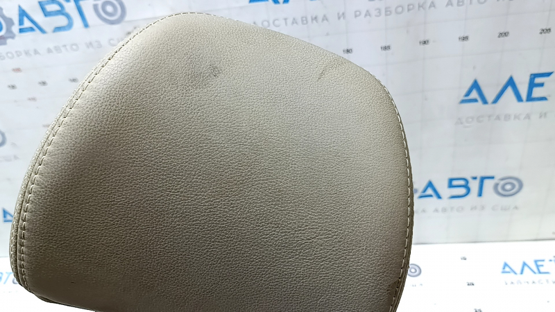 Подголовник передний правый Kia Optima 11-13 кожа бежевая, под химчистку