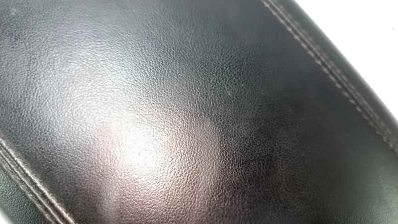 Подлокотник Lincoln MKC 15-19 кожа черная, царапины