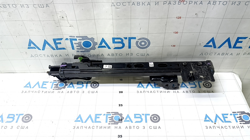 Салазка пассажирского сиденья правая Chevrolet Volt 11-13 механическая, без каркаса