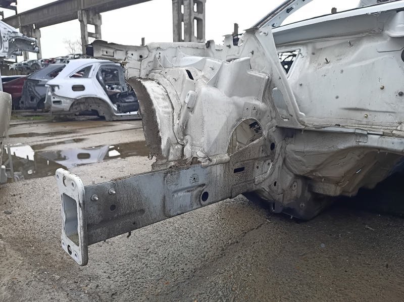 Четверть передняя правая Audi Q5 80A 18-25 на кузове, белая