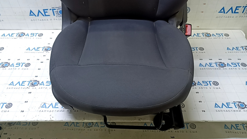 Пассажирское сиденье Fiat 500 12-13 без airbag, механическое, кожа-ткань черно-серое