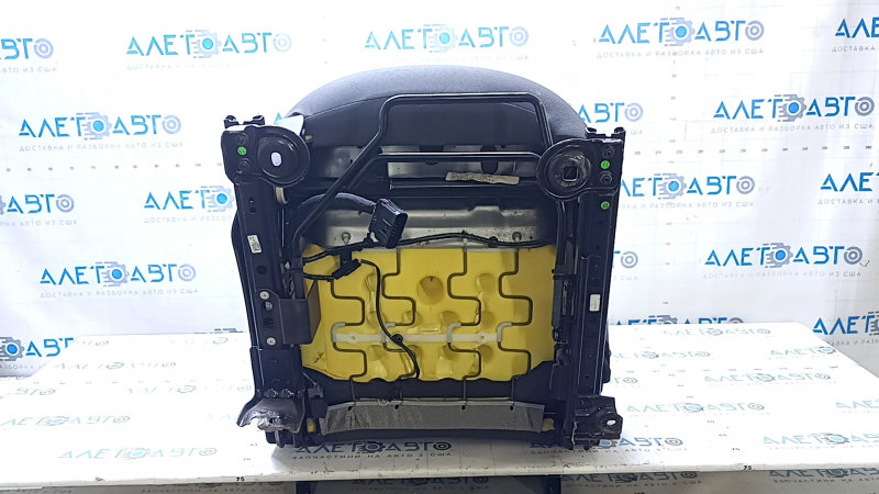 Пассажирское сиденье Fiat 500 12-13 без airbag, механическое, кожа-ткань черно-серое