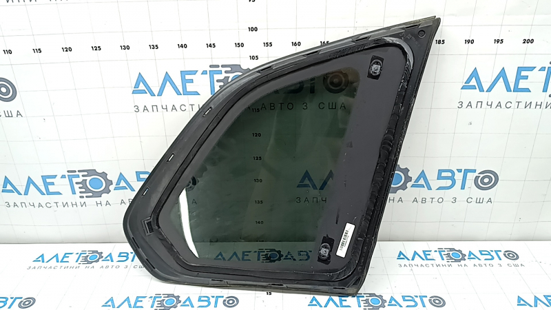 Задняя левая форточка для BMW X5 G05 19-26, оригинал без дефектов.