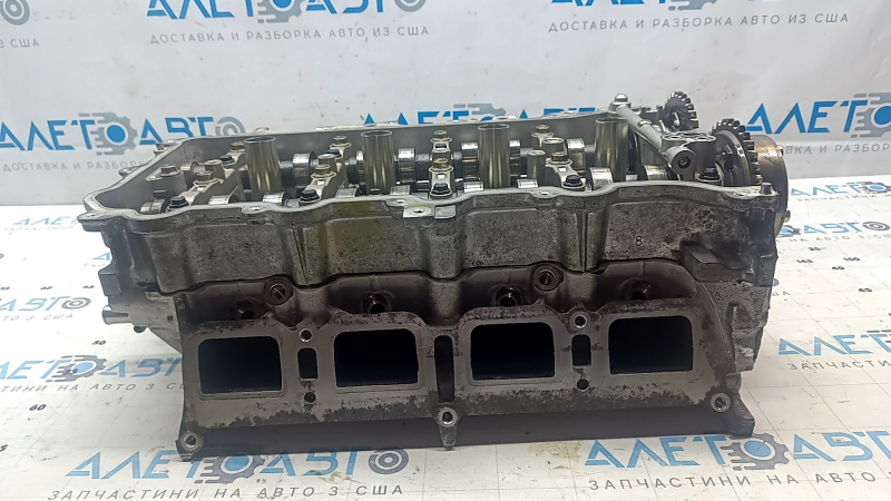 Головка блока цилиндров для Toyota Camry 2012-2014, общий вид изнутри.