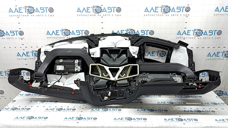 Торпедо передняя панель с AIRBAG BMW X5 G05 19-23 черная, под проекцию, вмятины